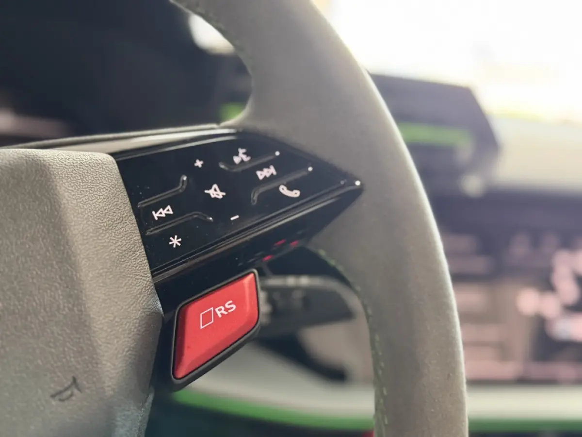 2.5 TFSI Quattro HULK ED. CARBON PANO