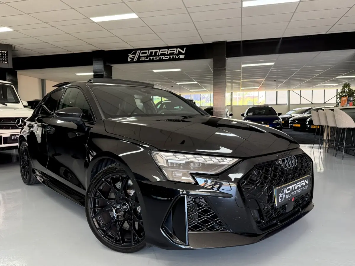 2.5 TFSI Quattro HULK ED. CARBON PANO