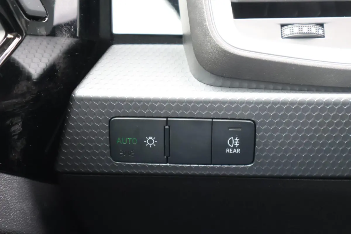25 TFSI 95pk S-tronic | Ambient Lighting | Smartphone Interface | Climate Control | Cruise Control | Stoelverwarming