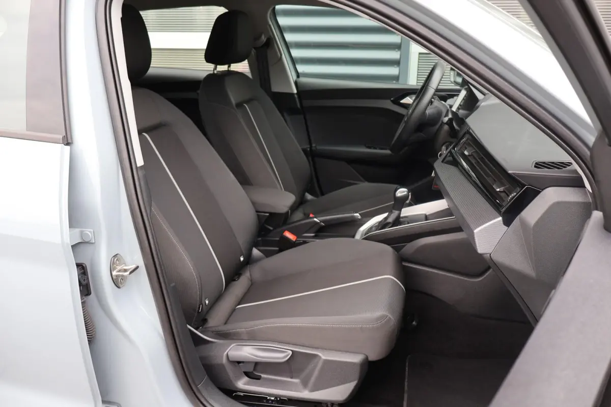 25 TFSI 95pk S-tronic | Ambient Lighting | Smartphone Interface | Climate Control | Cruise Control | Stoelverwarming