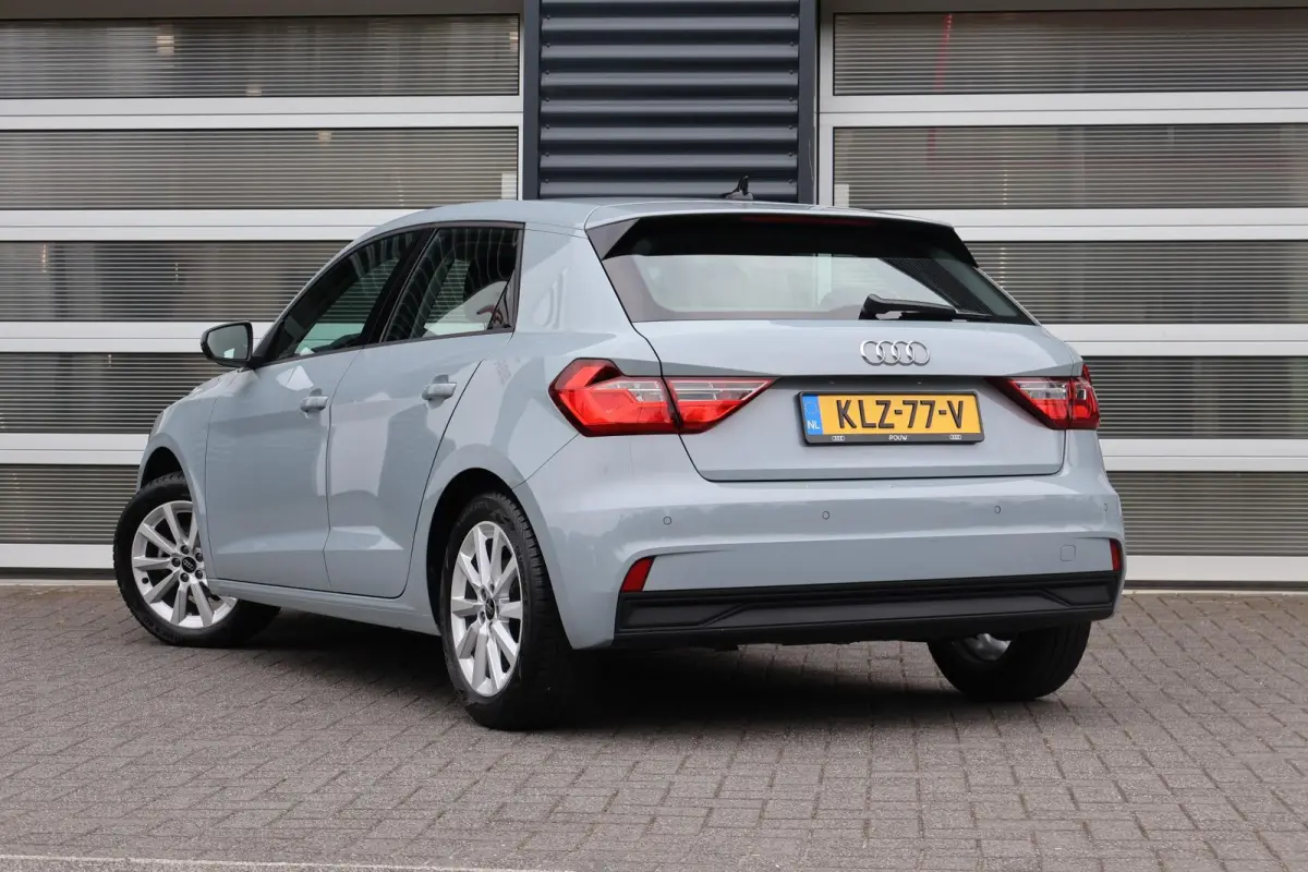 25 TFSI 95pk S-tronic | Ambient Lighting | Smartphone Interface | Climate Control | Cruise Control | Stoelverwarming