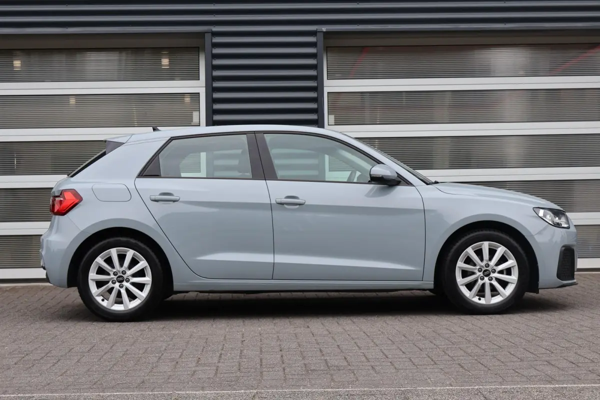25 TFSI 95pk S-tronic | Ambient Lighting | Smartphone Interface | Climate Control | Cruise Control | Stoelverwarming
