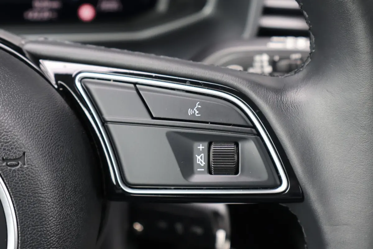 25 TFSI 95pk S-tronic | Ambient Lighting | Smartphone Interface | Climate Control | Cruise Control | Stoelverwarming