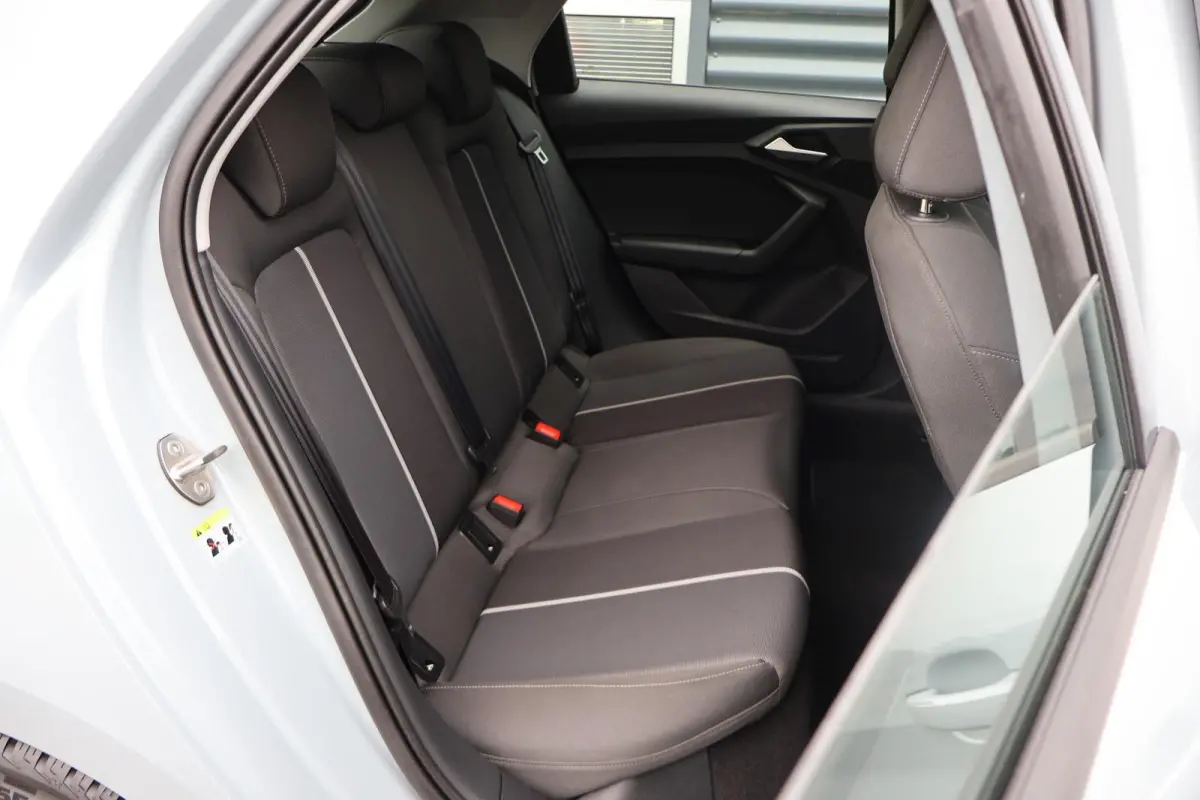 25 TFSI 95pk S-tronic | Ambient Lighting | Smartphone Interface | Climate Control | Cruise Control | Stoelverwarming