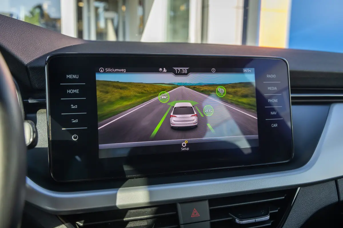 1.0 TSI Ambition | Apple Carplay/Android Auto | Digitaal dashboard | Airco | Cruise control | Navigatie | Lichtmetalen velgen | Airco | Apple Carplay/Android Auto|telefoonintegratie premium 