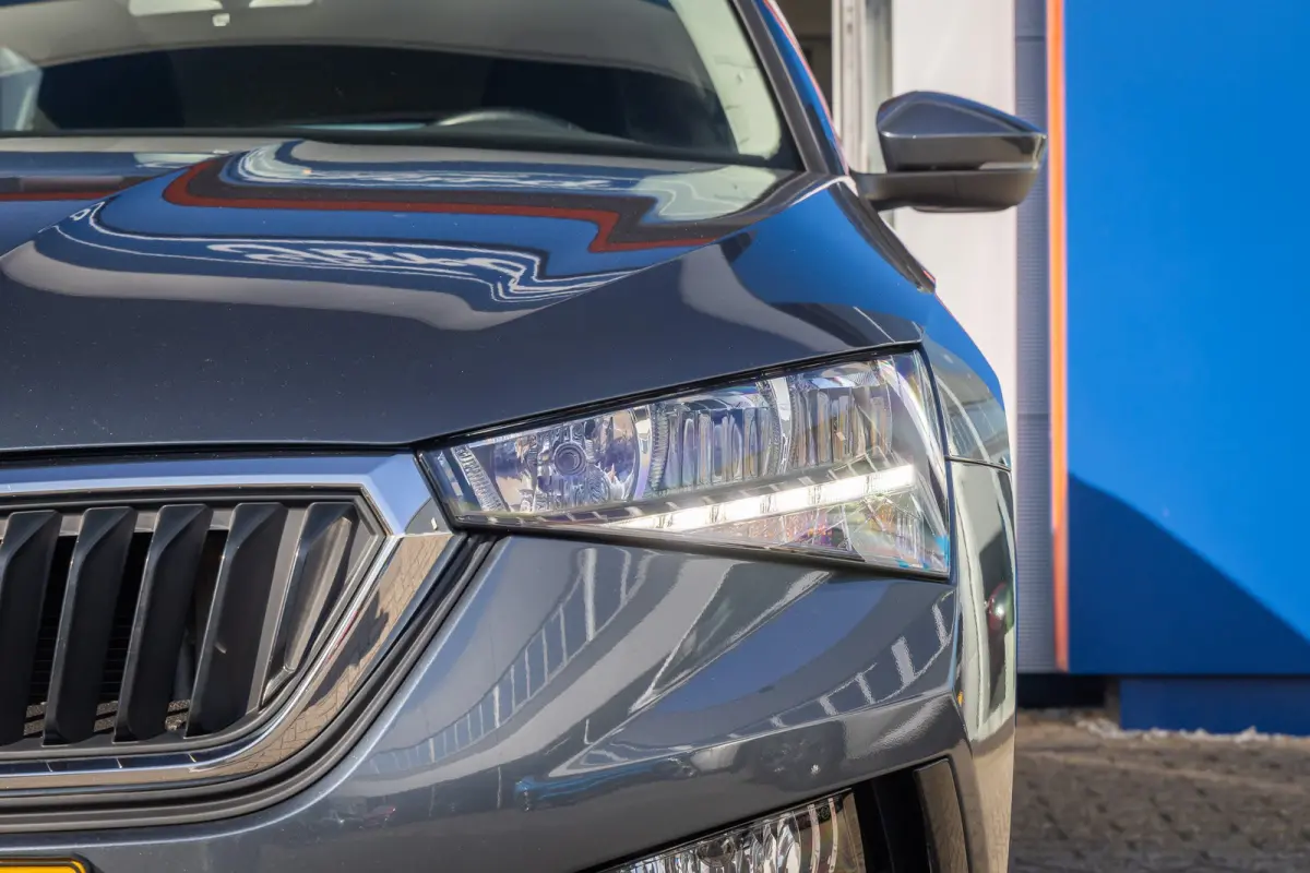 1.0 TSI Ambition | Apple Carplay/Android Auto | Digitaal dashboard | Airco | Cruise control | Navigatie | Lichtmetalen velgen | Airco | Apple Carplay/Android Auto|telefoonintegratie premium 