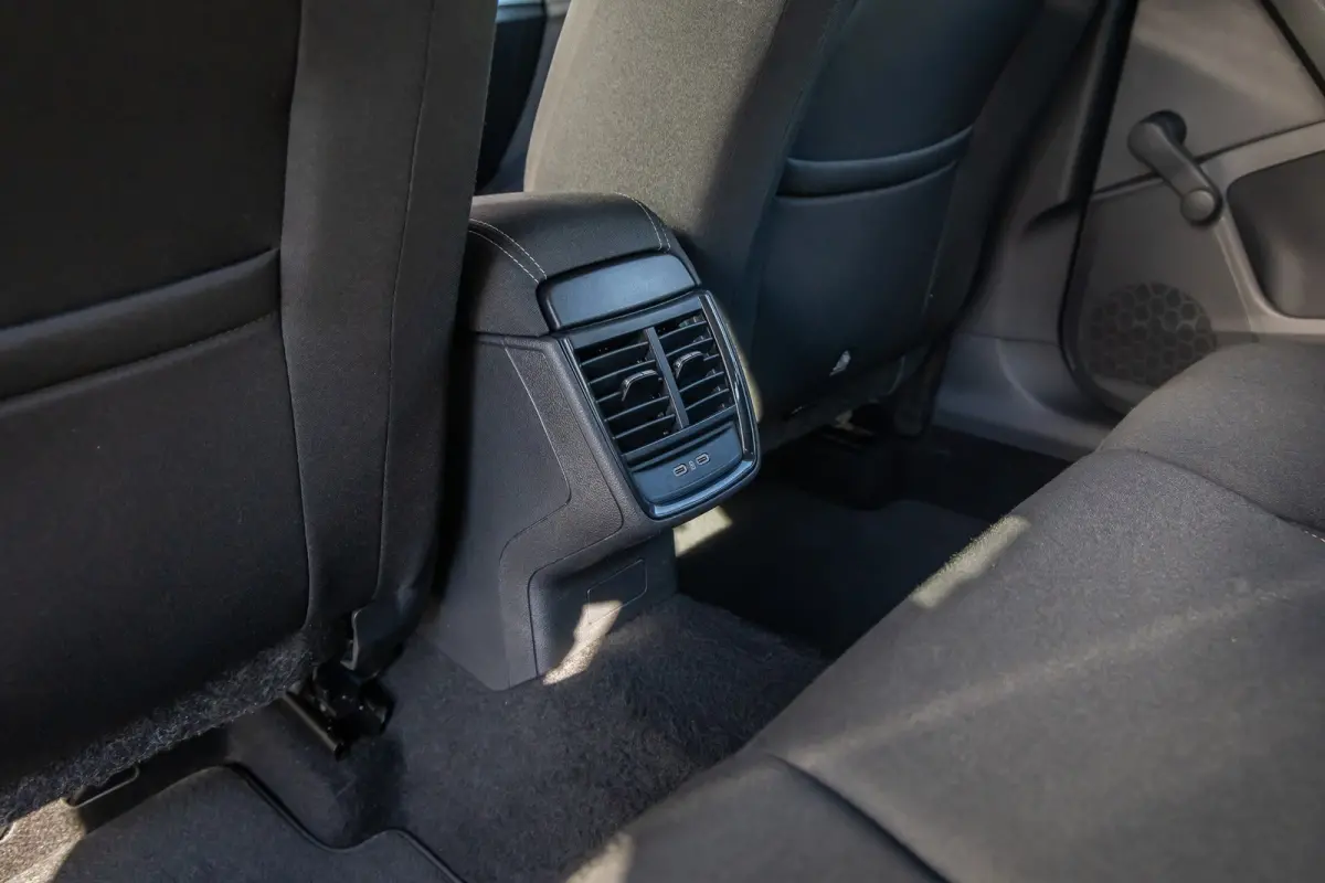 1.0 TSI Ambition | Apple Carplay/Android Auto | Digitaal dashboard | Airco | Cruise control | Navigatie | Lichtmetalen velgen | Airco | Apple Carplay/Android Auto|telefoonintegratie premium 