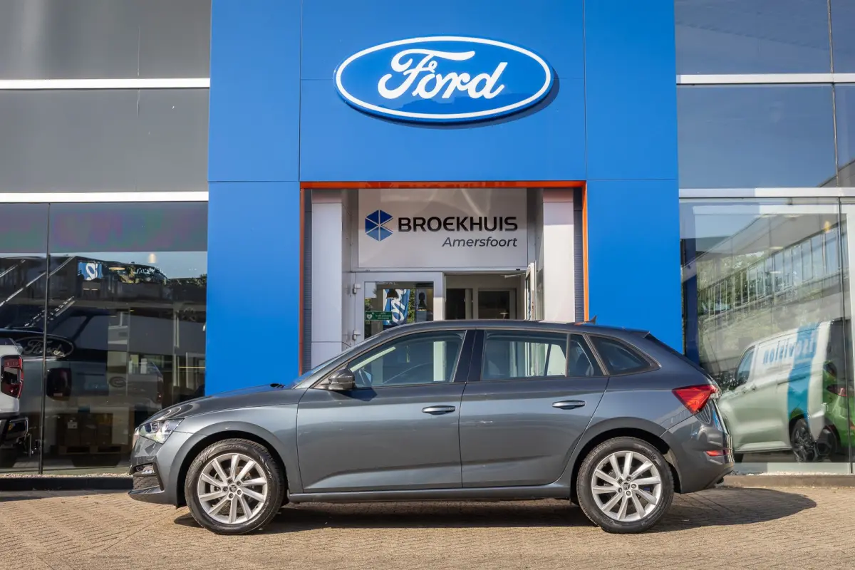 1.0 TSI Ambition | Apple Carplay/Android Auto | Digitaal dashboard | Airco | Cruise control | Navigatie | Lichtmetalen velgen | Airco | Apple Carplay/Android Auto|telefoonintegratie premium 