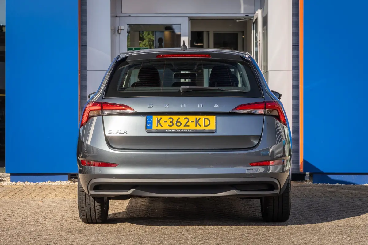 1.0 TSI Ambition | Apple Carplay/Android Auto | Digitaal dashboard | Airco | Cruise control | Navigatie | Lichtmetalen velgen | Airco | Apple Carplay/Android Auto|telefoonintegratie premium 