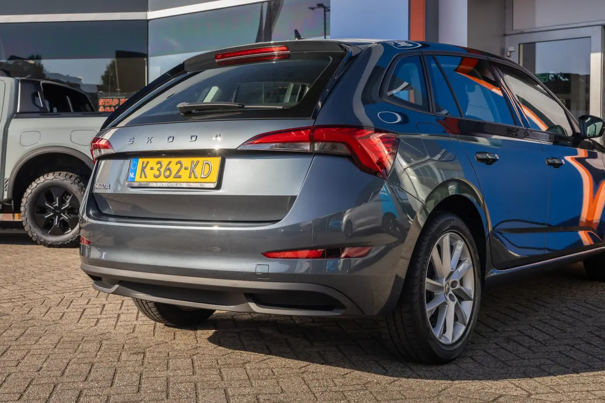 1.0 TSI Ambition | Apple Carplay/Android Auto | Digitaal dashboard | Airco | Cruise control | Navigatie | Lichtmetalen velgen | Airco | Apple Carplay/Android Auto|telefoonintegratie premium 