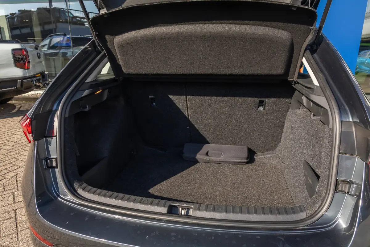 1.0 TSI Ambition | Apple Carplay/Android Auto | Digitaal dashboard | Airco | Cruise control | Navigatie | Lichtmetalen velgen | Airco | Apple Carplay/Android Auto|telefoonintegratie premium 