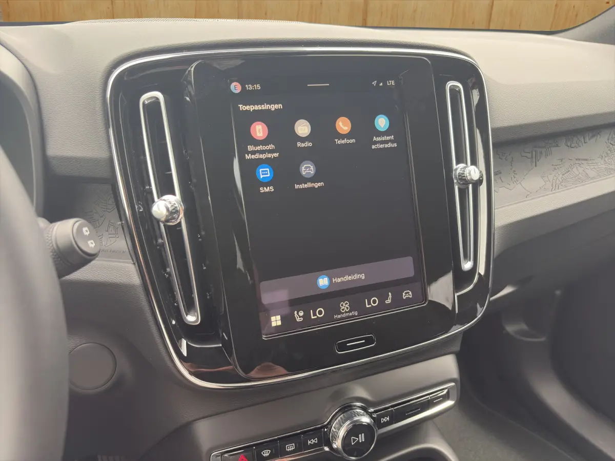 185 kW Single Motor Extended Range RWD Plus Black Edition | BLIS | 360 Camera | Stoel + Stuur Verwarming | Harman Kardon | Keyless Start / Entry |