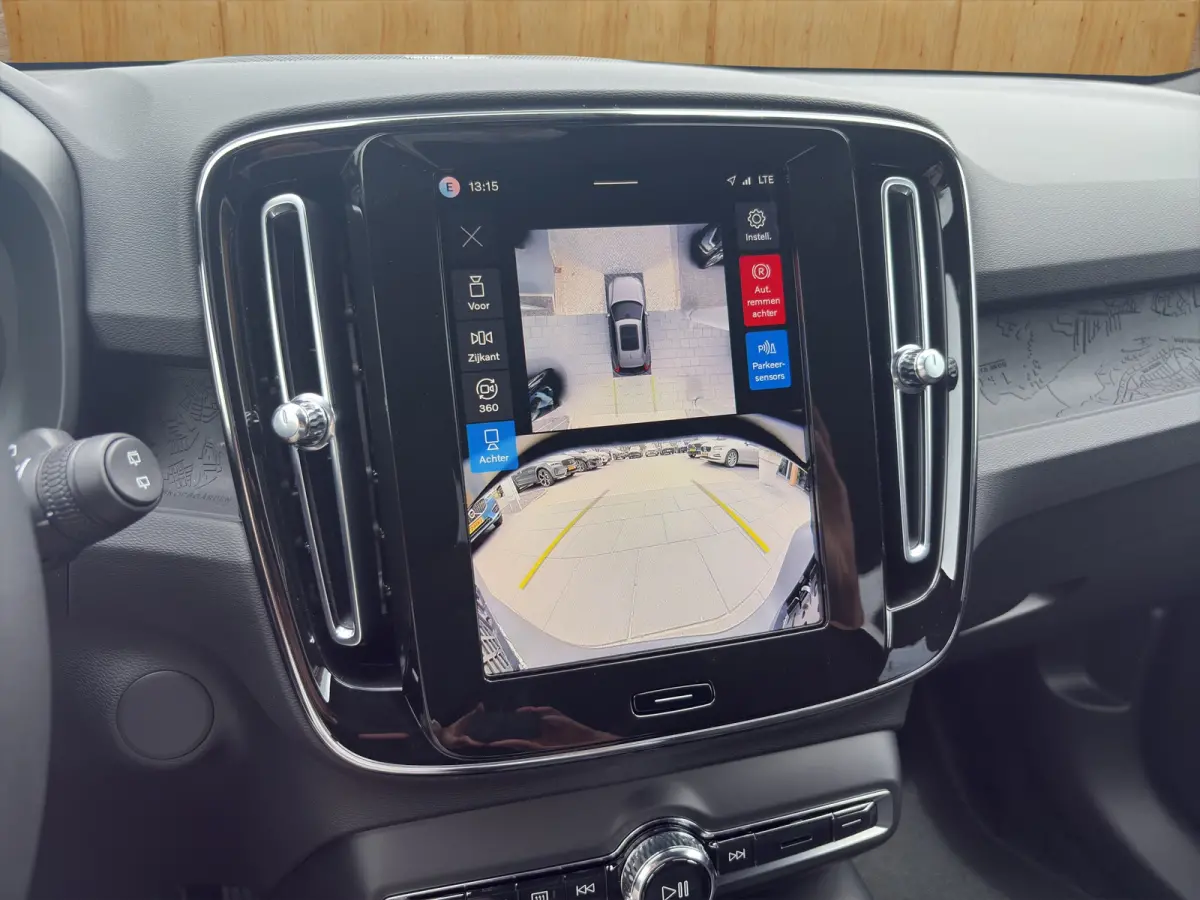 185 kW Single Motor Extended Range RWD Plus Black Edition | BLIS | 360 Camera | Stoel + Stuur Verwarming | Harman Kardon | Keyless Start / Entry |