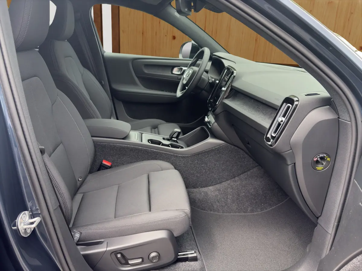 185 kW Single Motor Extended Range RWD Plus Black Edition | BLIS | 360 Camera | Stoel + Stuur Verwarming | Harman Kardon | Keyless Start / Entry |
