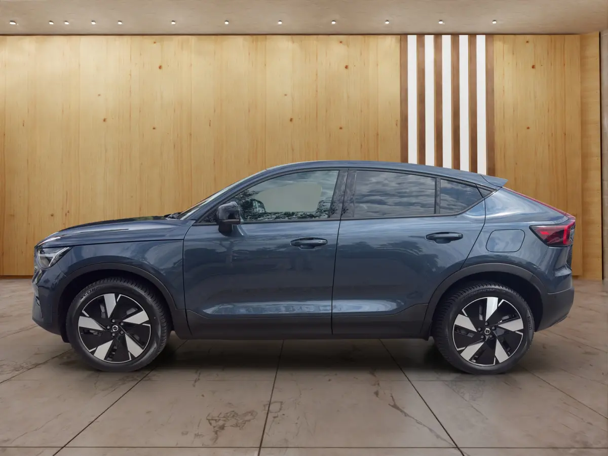 175 kW Single Motor RWD Plus Dark | BLIS | Harman Kardon | Panoramadak | Keyless start / entry | Stoel + Stuur Verwarming |