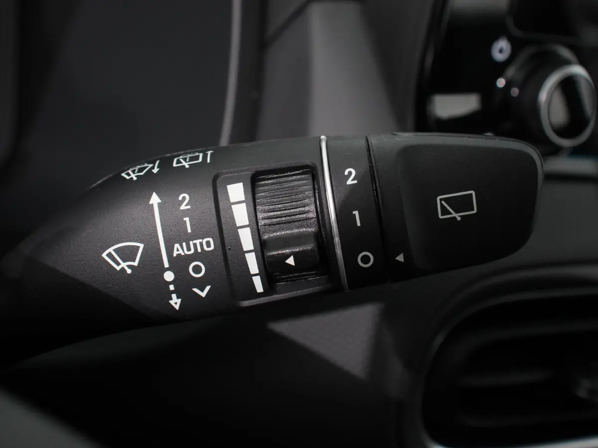 1.0 T-GDI Comfort Climate control Camera Cruise control Parkeersensoren LED Keyless Navigatie Apple Carplay/ Android Auto Lichtmetalen Velgen