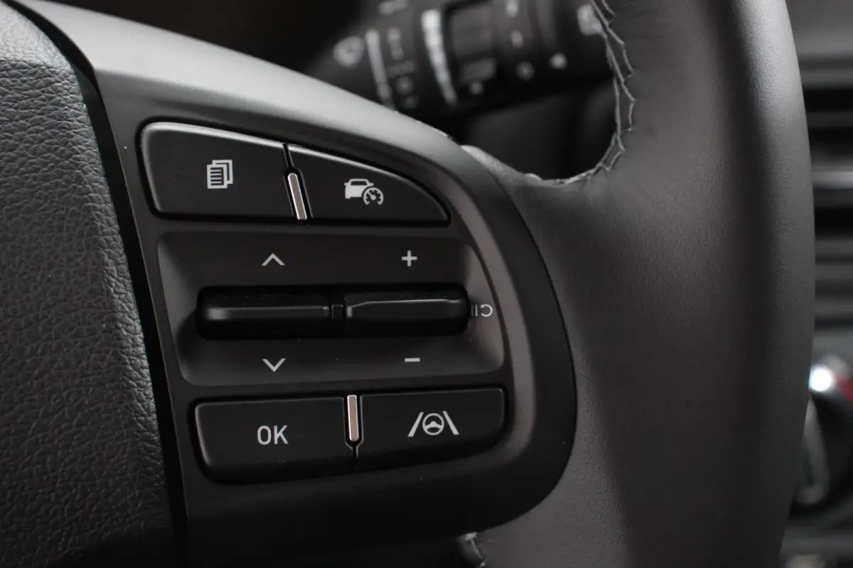 1.0 Automaat Comfort 5-zits Navigatie Apple Carplay/Android Auto Cruise Control DAB Airco