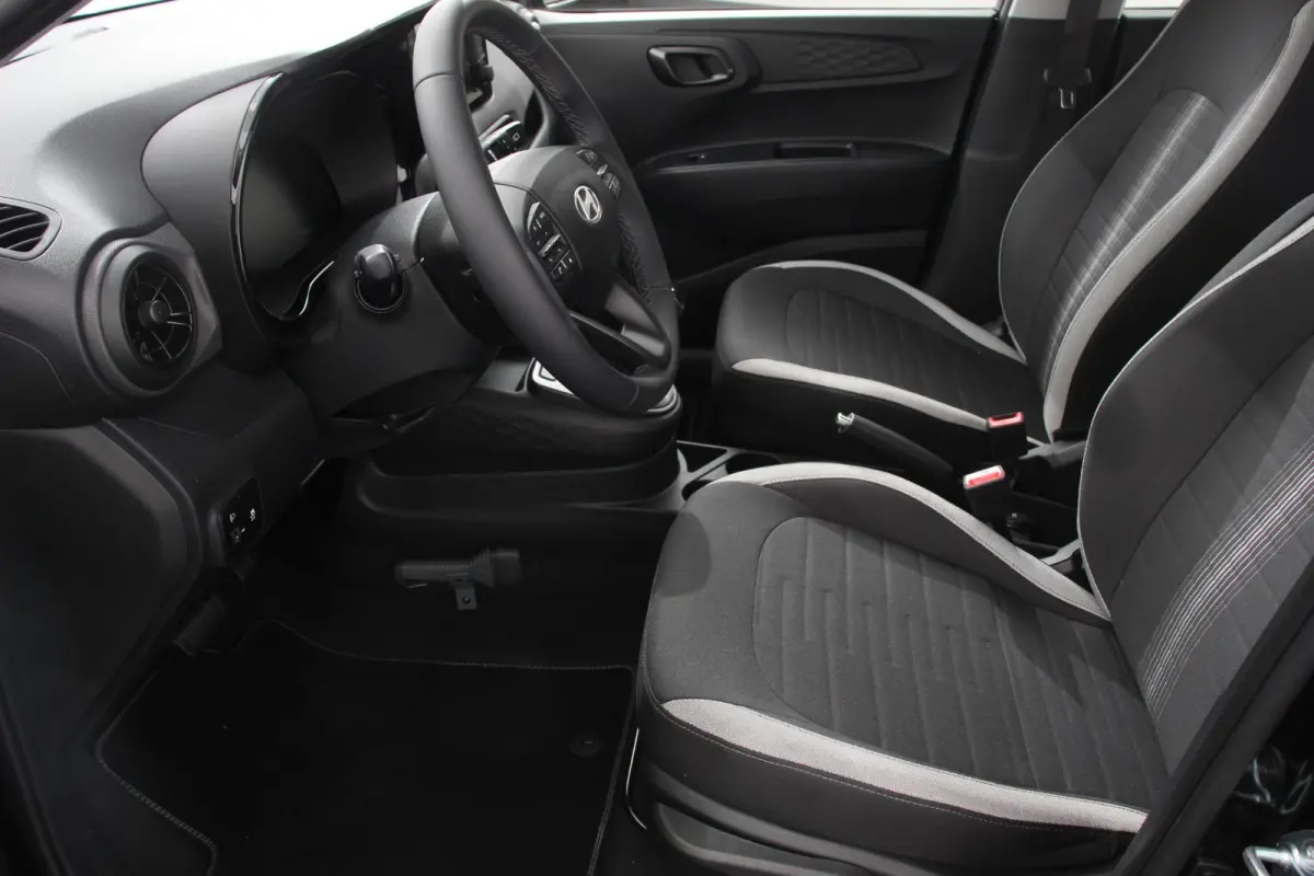 1.0 Automaat Comfort 5-zits Navigatie Apple Carplay/Android Auto Cruise Control DAB Airco
