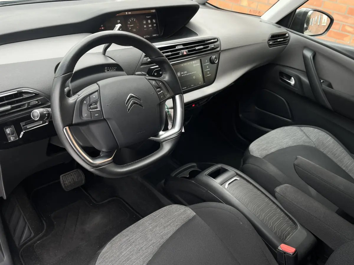 PureTech 130 EAT8 Business Automaat | Trekhaak | Carplay/Android Auto | Climate Control | Cruise Control | Achteruitrijcamera |