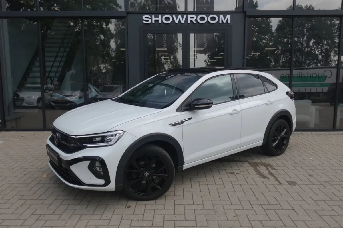 1.5 TSI R-Line PANO KEYLESS CAM