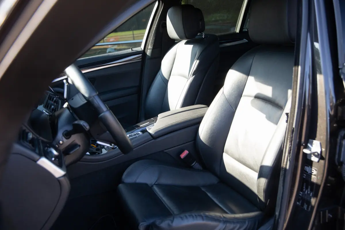 520i Executive M-Sport , Leder, PDC, 20 inch