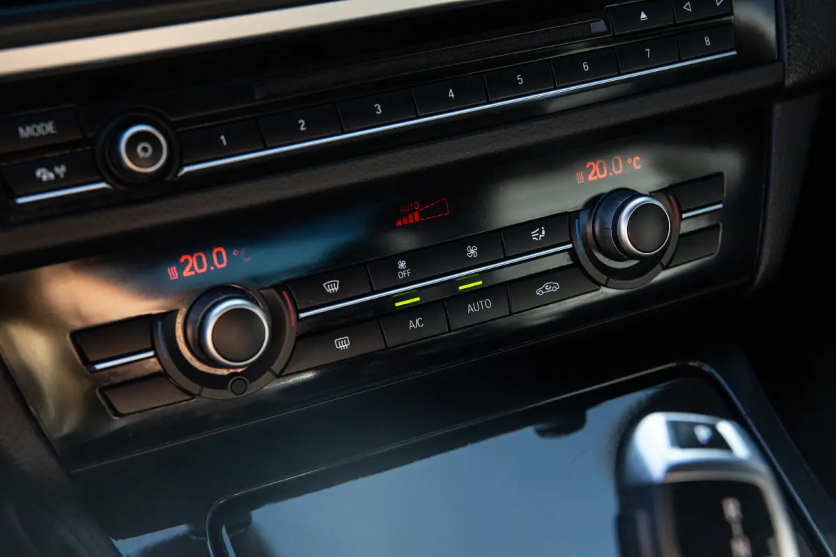 520i Executive M-Sport , Leder, PDC, 20 inch