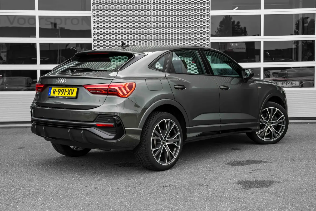 45 TFSI e S Edition | Exclusive Lak | Camera | Leder | ACC | | Achteruitrijcamera | Apple Carplay/Android Auto|telefoonintegratie premium | Cruise control adaptief