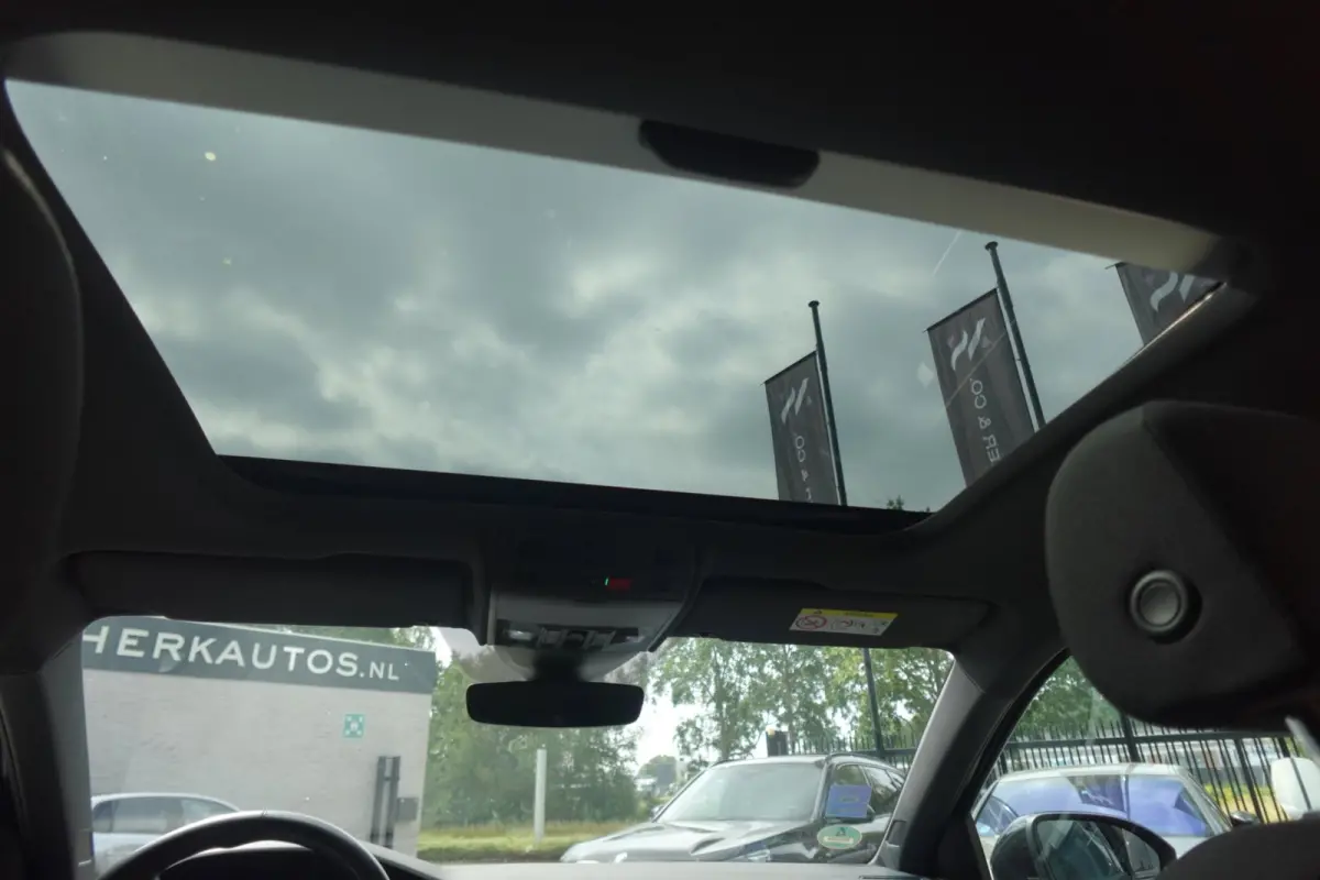 1.5 TSI R-Line PANO CAMERA ACC VOL