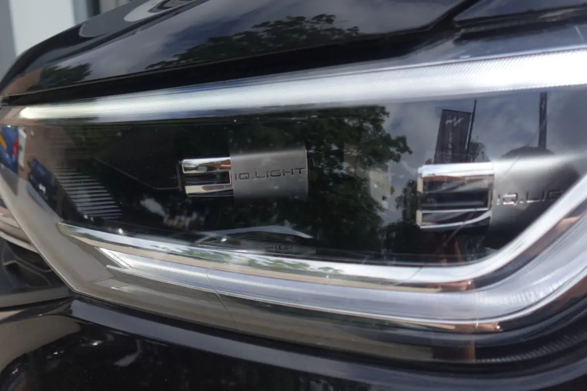 1.5 TSI R-Line PANO CAMERA ACC VOL