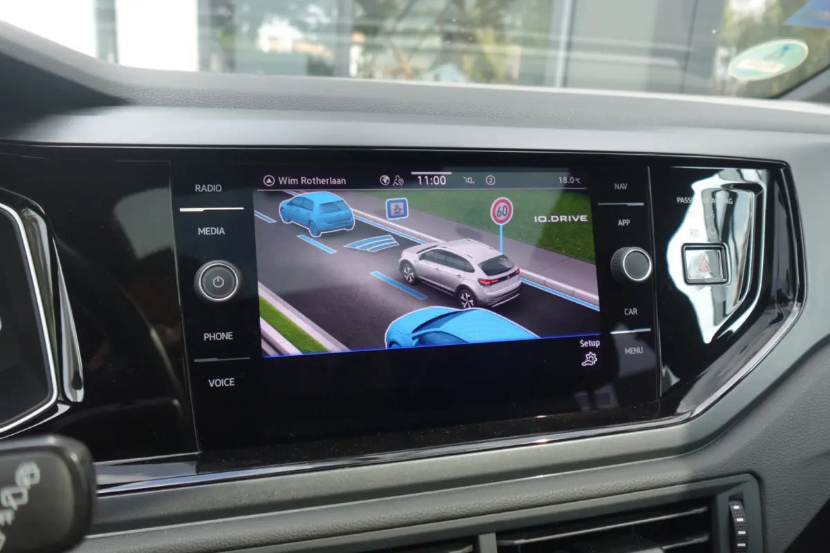 1.5 TSI R-Line PANO CAMERA ACC VOL