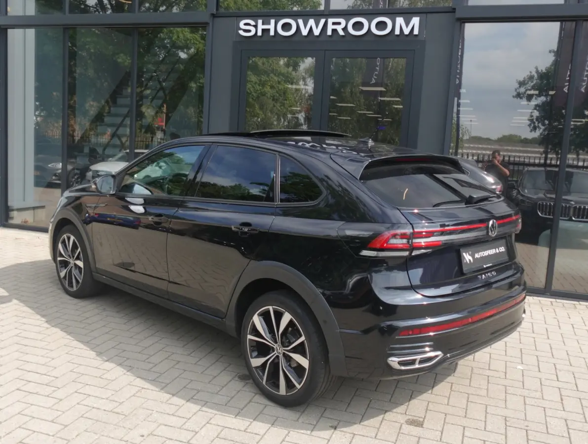 1.5 TSI R-Line PANO CAMERA ACC VOL