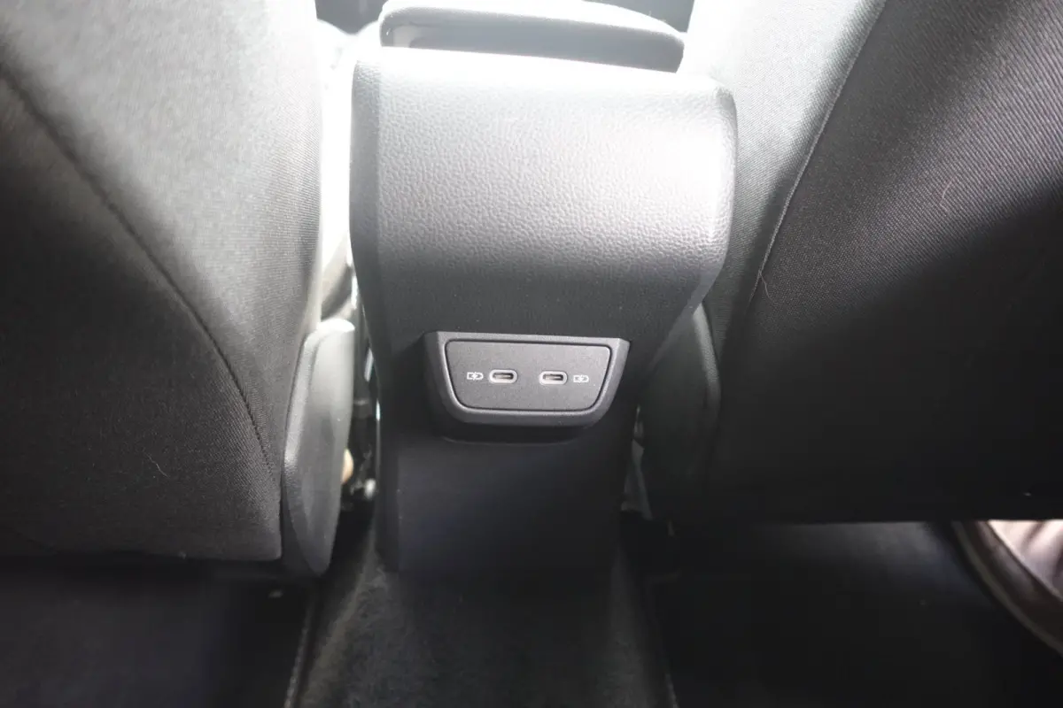1.5 TSI R-Line PANO CAMERA ACC VOL