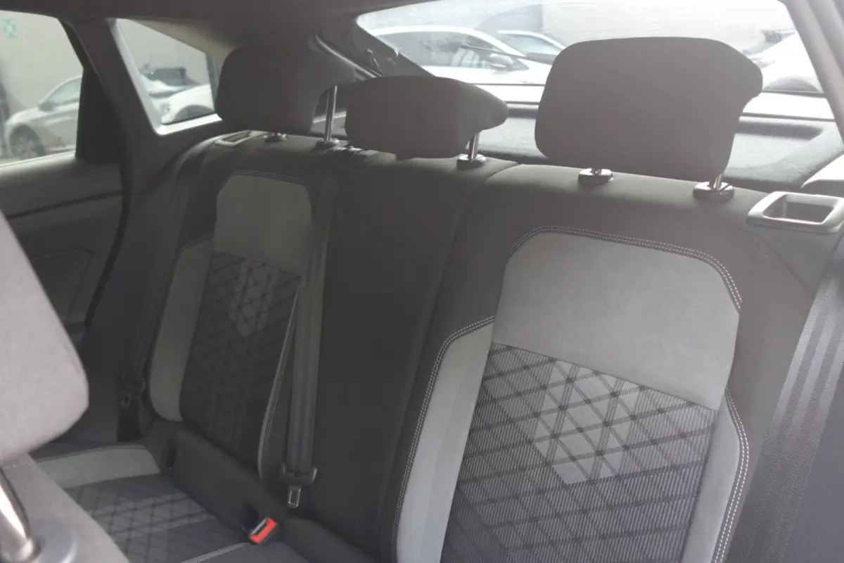 1.5 TSI R-Line PANO CAMERA ACC VOL