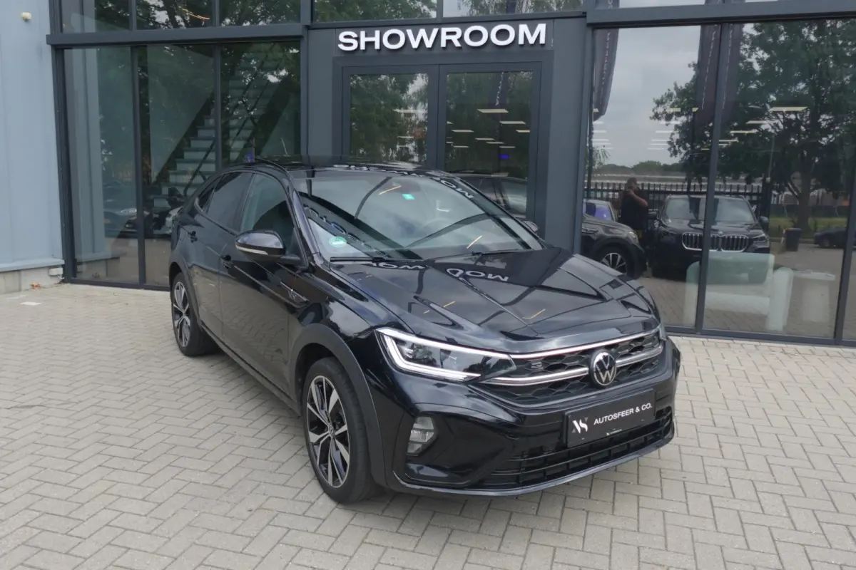 1.5 TSI R-Line PANO CAMERA ACC VOL