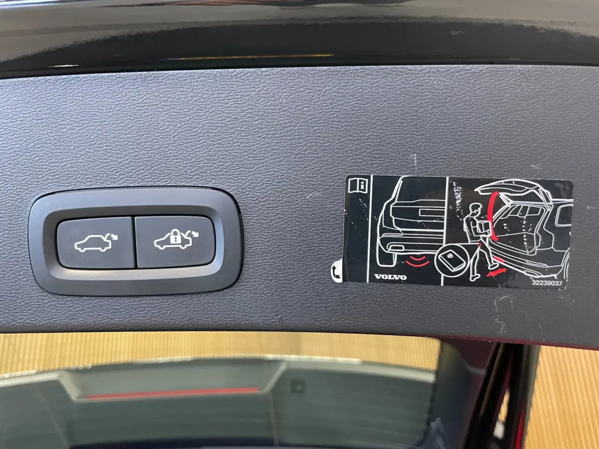 P8 AWD R-Design|90%SOH|ACC|PANO|360+V+A-CAMERA|CARPLAY|ANDROID|STOEL+STUURVERW|ELEK.KLEP|NL|NAP|INCL.BTW|1 EIG