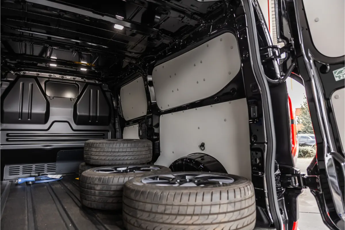 340 L2H1 Sport 71 kWh | Driving Assistant | 360 Camera | DSS LED | B&O | L+R Schuifdeur | CarPlay | Navigatie | 3-Zitter | Elek stoelen