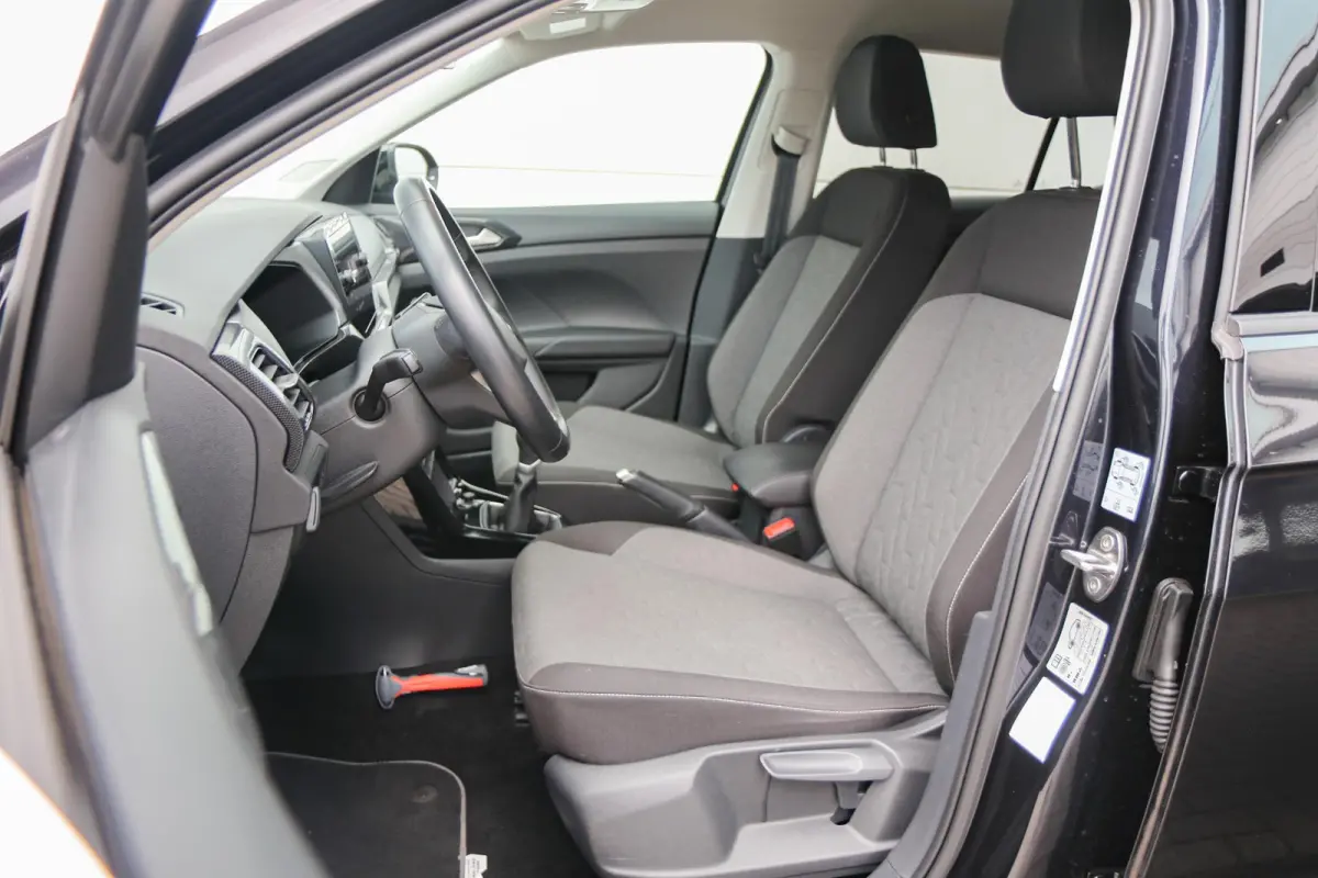 1.0 TSI 95pk Life Edition | App Connect | Achteruitrijcamera | Stoelverwarming | Keyless Entry