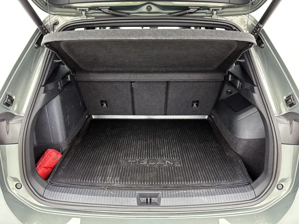 1.5 eHybrid R-Line Business | 204 PK | SoH 91% | Automaat | Adaptieve Cruise Control | Panoramadak | Trekhaak | Parkeercamera | Stoelverwarming | Stuurverwarming | Apple Carplay / Android Au