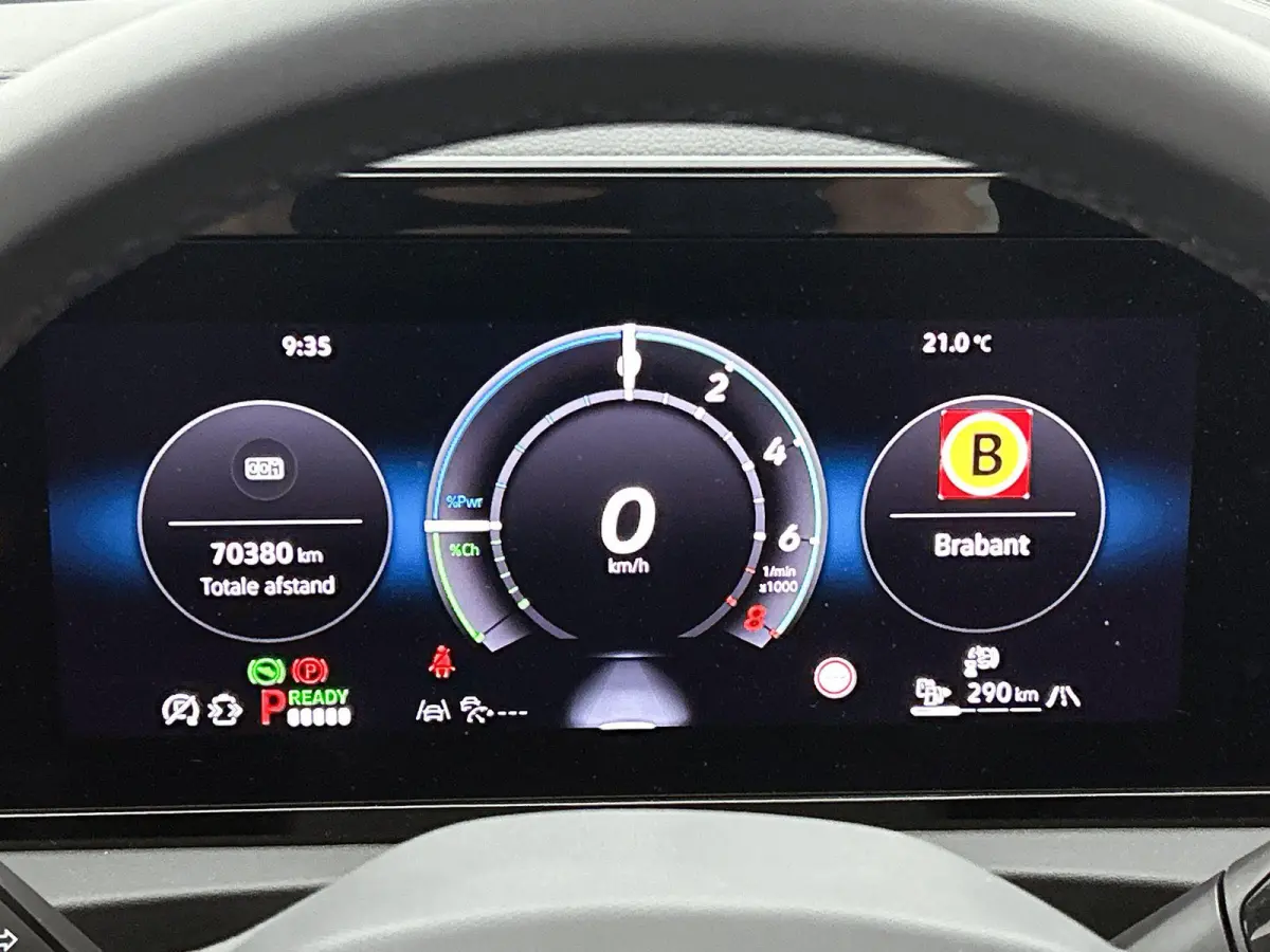 1.5 eHybrid R-Line Business | 204 PK | SoH 91% | Automaat | Adaptieve Cruise Control | Panoramadak | Trekhaak | Parkeercamera | Stoelverwarming | Stuurverwarming | Apple Carplay / Android Au