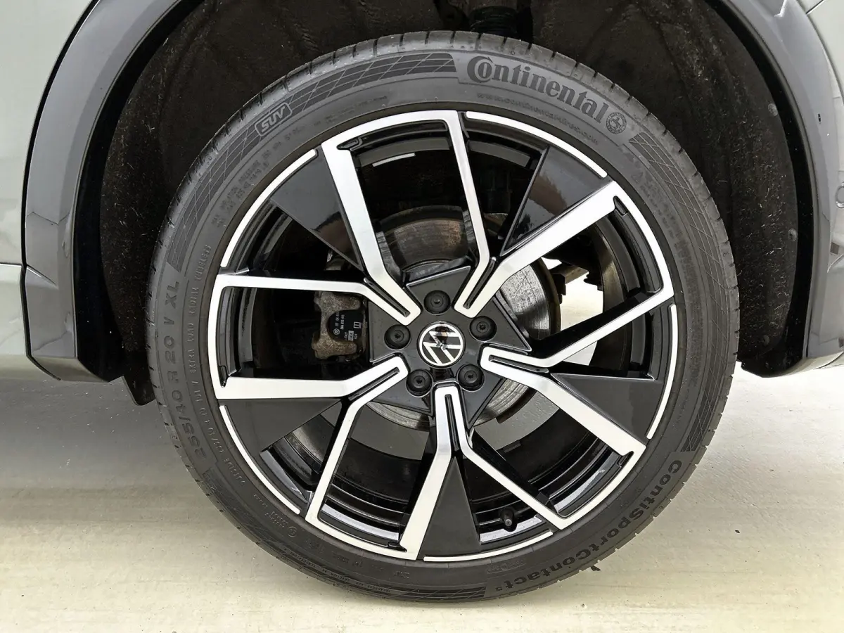 1.5 eHybrid R-Line Business | 204 PK | SoH 91% | Automaat | Adaptieve Cruise Control | Panoramadak | Trekhaak | Parkeercamera | Stoelverwarming | Stuurverwarming | Apple Carplay / Android Au