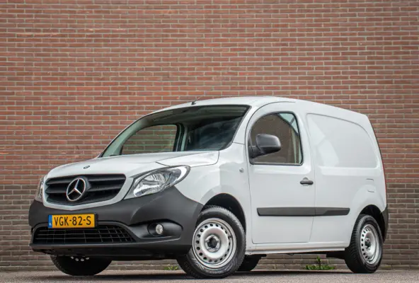 108 CDI, 59.000km, Radio, Bluetooth, Mistlampen, Elektrische ramen.