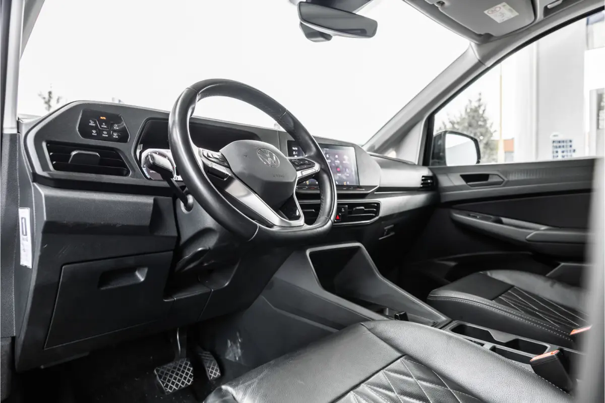 Maxi 2.0 TDI DSG | ACC | Camera | Trekhaak | L+R Schuifdeur | CarPlay | Dodehoek detectie | Stoelverwarming | LED | Trekhaak | Lederen bekleding | Sidebars | Betimmering | 18'' Sport velgen 