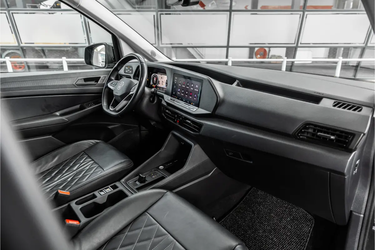 Maxi 2.0 TDI DSG | ACC | Camera | Trekhaak | L+R Schuifdeur | CarPlay | Dodehoek detectie | Stoelverwarming | LED | Trekhaak | Lederen bekleding | Sidebars | Betimmering | 18'' Sport velgen 