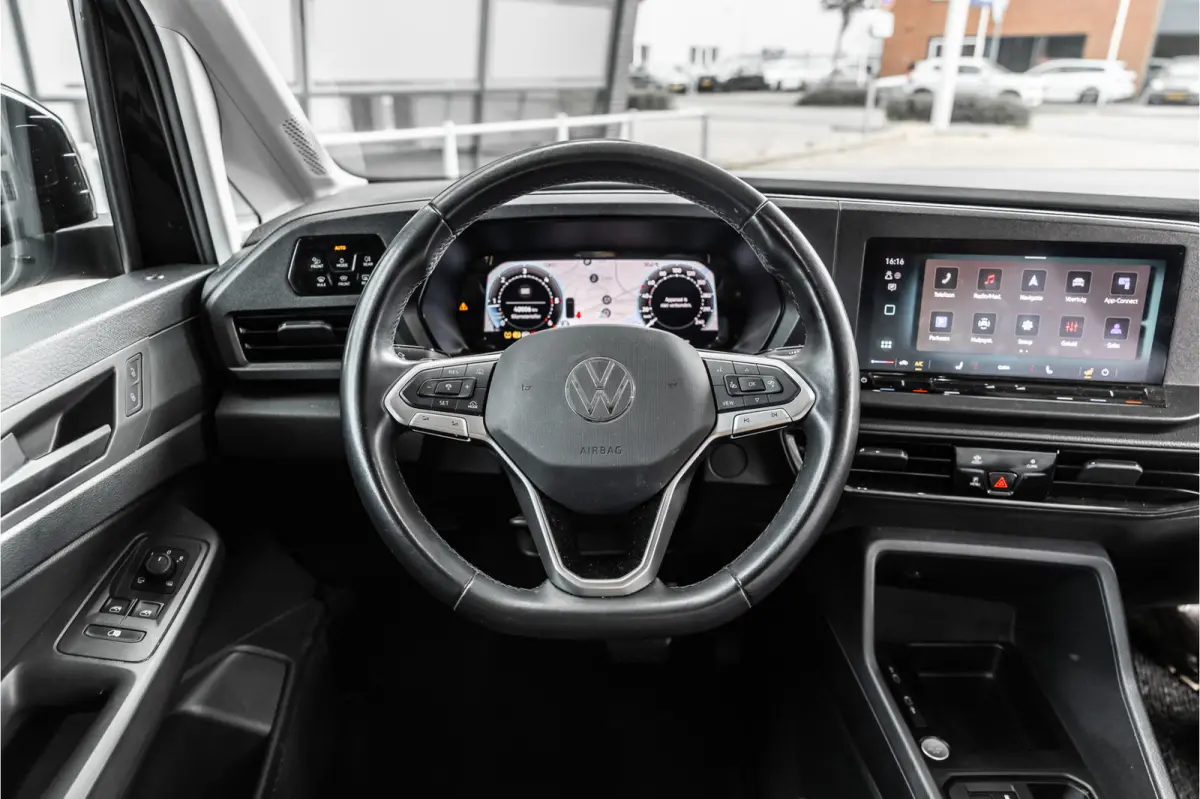 Maxi 2.0 TDI DSG | ACC | Camera | Trekhaak | L+R Schuifdeur | CarPlay | Dodehoek detectie | Stoelverwarming | LED | Trekhaak | Lederen bekleding | Sidebars | Betimmering | 18'' Sport velgen 