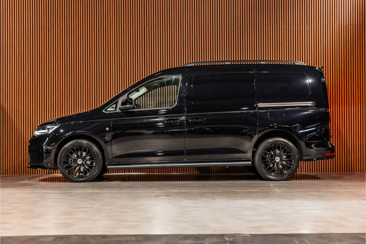 Maxi 2.0 TDI DSG | ACC | Camera | Trekhaak | L+R Schuifdeur | CarPlay | Dodehoek detectie | Stoelverwarming | LED | Trekhaak | Lederen bekleding | Sidebars | Betimmering | 18'' Sport velgen 