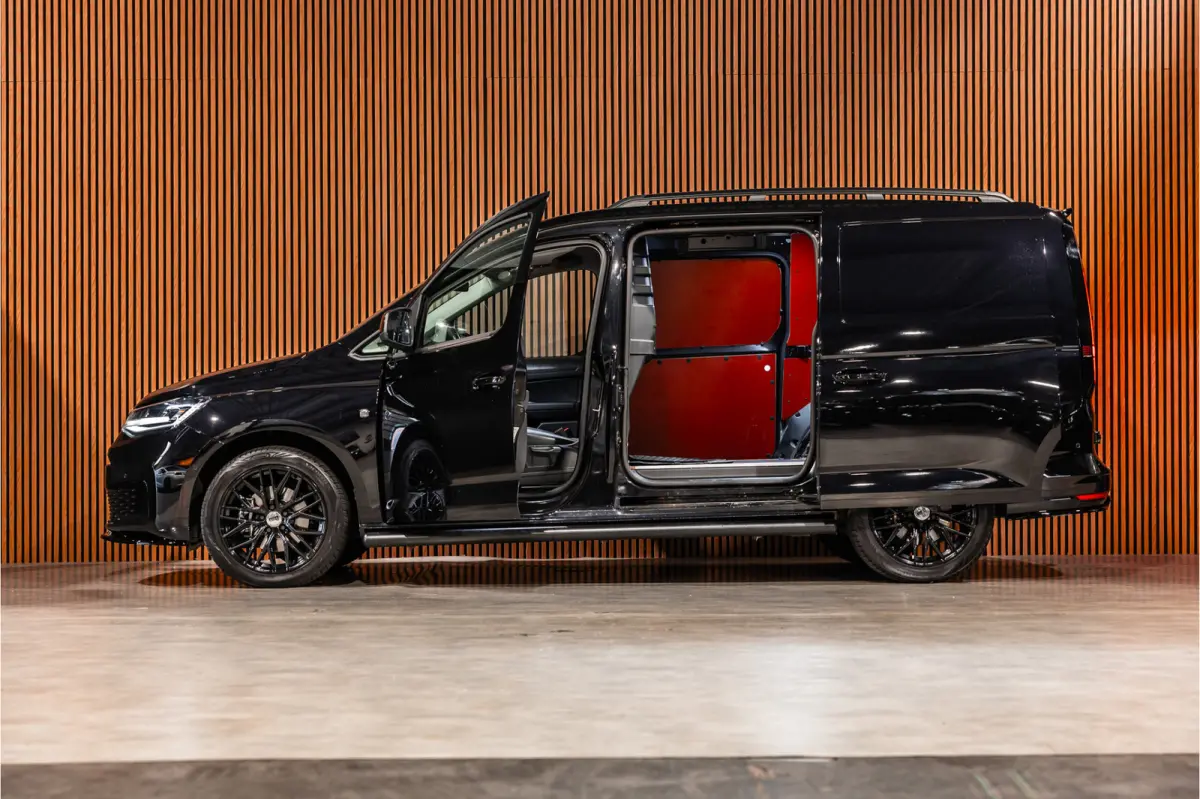 Maxi 2.0 TDI DSG | ACC | Camera | Trekhaak | L+R Schuifdeur | CarPlay | Dodehoek detectie | Stoelverwarming | LED | Trekhaak | Lederen bekleding | Sidebars | Betimmering | 18'' Sport velgen 