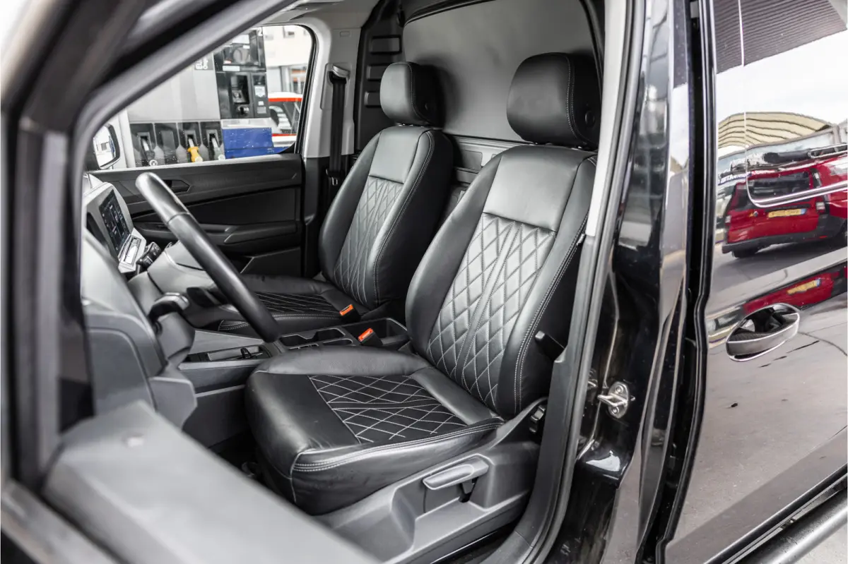 Maxi 2.0 TDI DSG | ACC | Camera | Trekhaak | L+R Schuifdeur | CarPlay | Dodehoek detectie | Stoelverwarming | LED | Trekhaak | Lederen bekleding | Sidebars | Betimmering | 18'' Sport velgen 