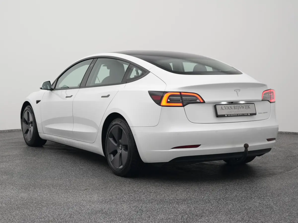 Long Range AWD 75 kWh | PANO | CAMERA | STOELVERW. | TREKHAAK