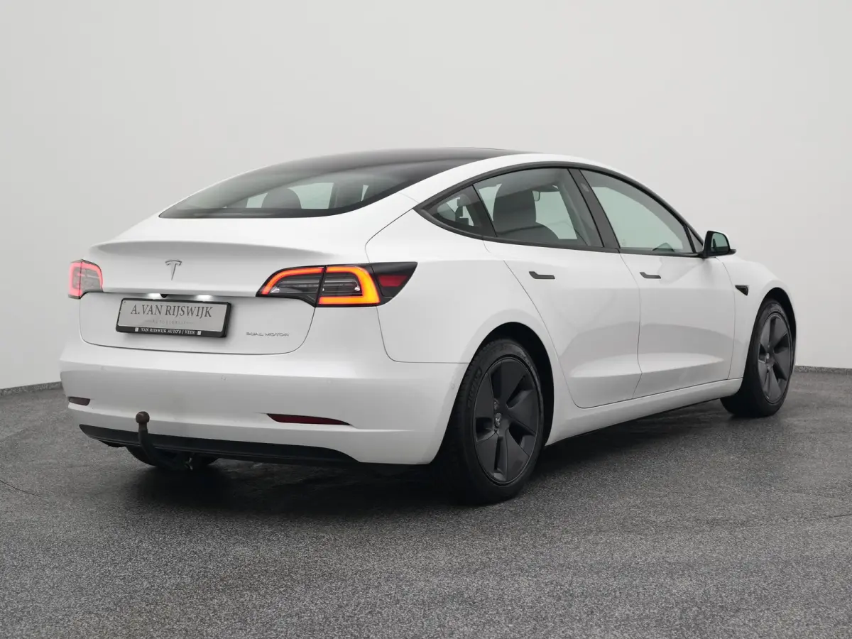 Long Range AWD 75 kWh | PANO | CAMERA | STOELVERW. | TREKHAAK