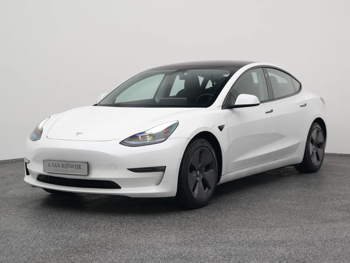 Long Range AWD 75 kWh | PANO | CAMERA | STOELVERW. | TREKHAAK